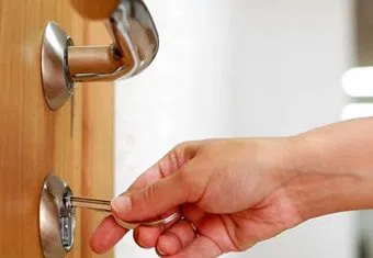 Lock Locksmith Tech Des Moines, IA 515-318-7307 logo-image - 24-hour-emergency-locksmith