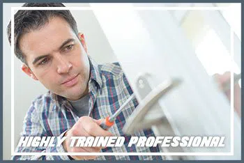 Lock Locksmith Tech Des Moines, IA 515-318-7307